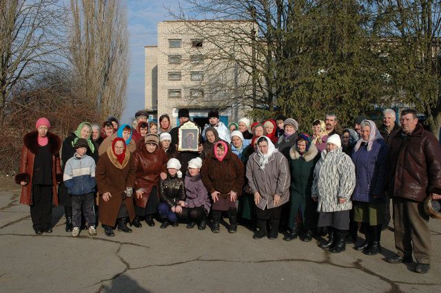 Посещение с местночтимой иконой «Мати Молебница» с.Долинское. Март 2012.