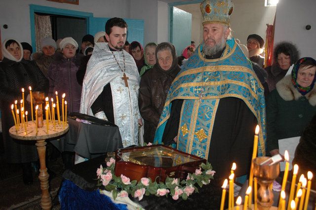 Посещение с местночтимой иконой «Мати Молебница» с.Долинское. Март 2012.