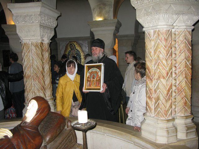 Икона БМ на Святой Земле. Пасха 2012