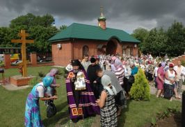 Престольный праздник Божией Матери в честь Ее иконы «Мати Молебница»