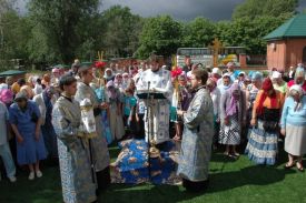 Престольный праздник Божией Матери в честь Ее иконы «Мати Молебница»