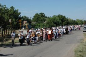 Традиционный Крестный ход из Чаплинки в Асканию-Нова