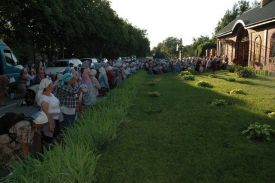 Традиционный Крестный ход из Чаплинки в Асканию-Нова