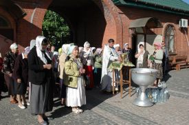 Преполовение Пятидесятницы. Престольный праздник святой блаженной Матроны