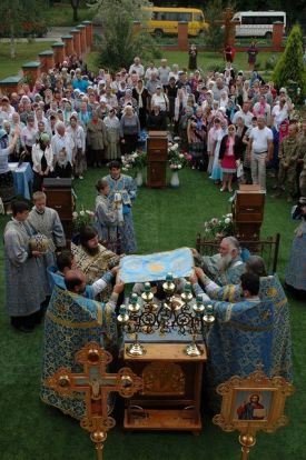 Престольный праздник Божией Матери в честь Ее иконы «Мати Молебница»