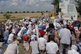 Традиционный Крестный ход из Чаплинки в Асканию-Нова