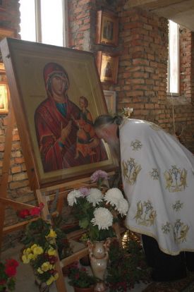 Молебен с чтением акафиста перед иконами Божией Матери «Скоропослушница»
