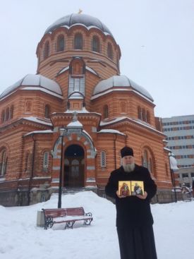 Освящение икон в Пюхтицком монастыре