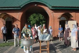 Престольный праздник Божией Матери в честь Ее иконы «Мати Молебница»