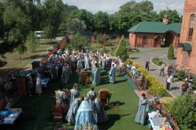 Престольный праздник Божией Матери в честь Ее иконы «Мати Молебница»