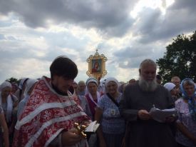 Традиционный Крестный ход из Чаплинки в Асканию-Нова