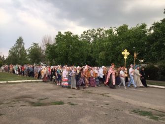 Традиционный Крестный ход из Чаплинки в Асканию-Нова