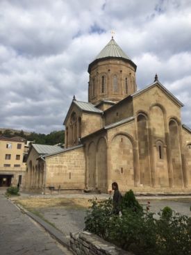 Фото к новости «Освящение икон на мощах преподобного Гавриила (Ургебадзе)»