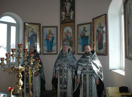 Фото к новости «Литургия Преждеосвященных Даров в с. Надеждовка»