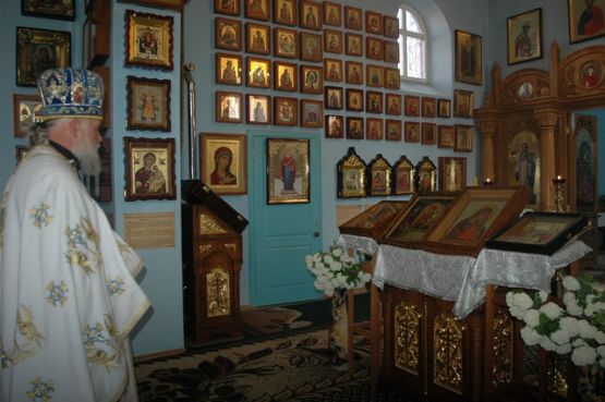 День празднования иконе Божией Матери «Нечаянная Радость» и памяти святой царицы Тамары
