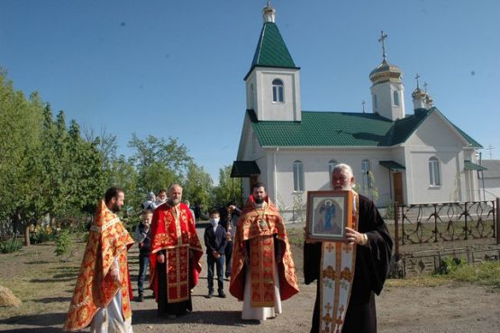 Божественная литургия в с. Надеждовка