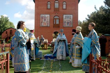 Престольный праздник Божией Матери в честь Ее иконы «Мати Молебница»