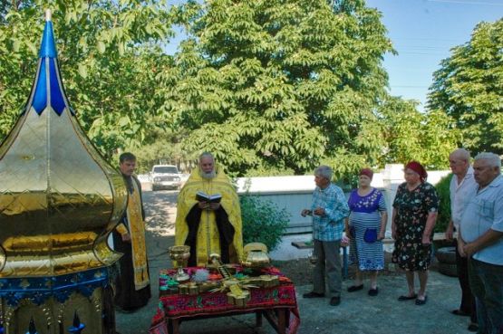 Освящение креста и купола в с. Новонатальевка