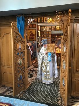 Пресвятая Дево Богородице Владычице, милостию Твоею спаси и помилуй нас!