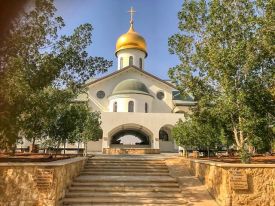 Фото к новости 'Освящение икон'