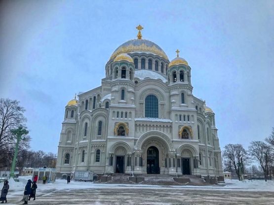 Фото к новости 'Освящение иконы'