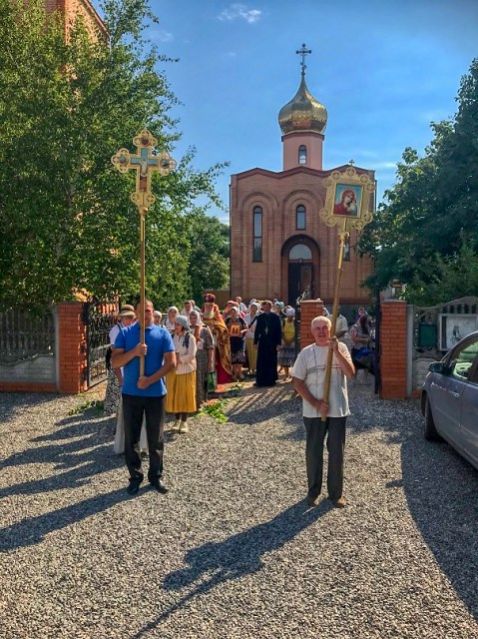 Традиционный Крестный ход из Чаплинки в Асканию-Нова