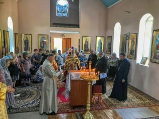 Традиционный Крестный ход из Чаплинки в Асканию-Нова