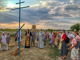 Традиционный Крестный ход из Чаплинки в Асканию-Нова