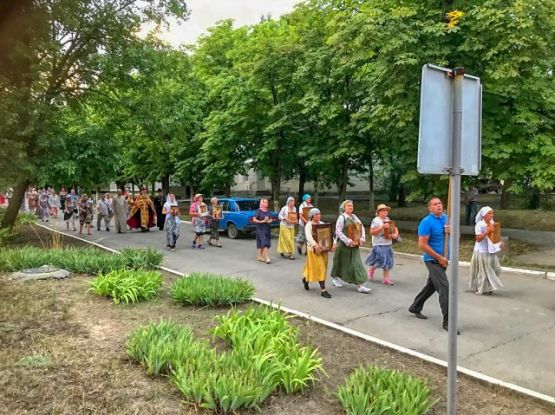 Традиционный Крестный ход из Чаплинки в Асканию-Нова