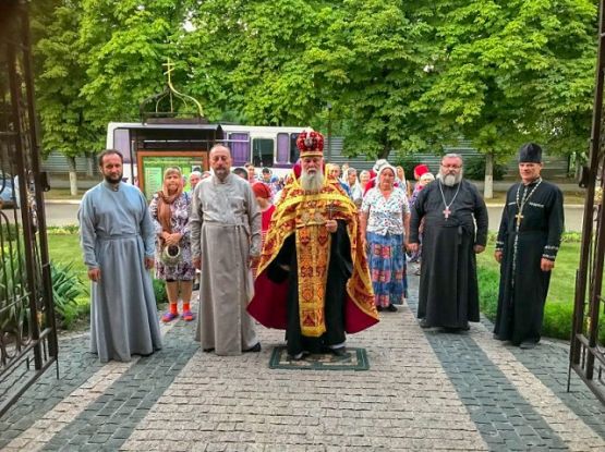 Традиционный Крестный ход из Чаплинки в Асканию-Нова