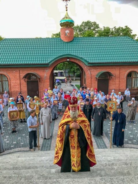 Традиционный Крестный ход из Чаплинки в Асканию-Нова