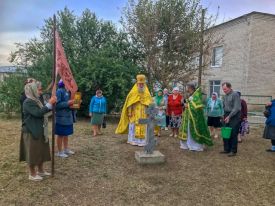 Зарегаться в вк на два рашн номера.