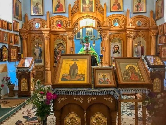 Святии отцы Александре Свирский и Александре Невский, молите Бога о нас!