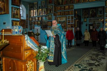 День чествования иконы Божией Матери «Селигерская» и день памяти святителя Амвросия Медиоланского