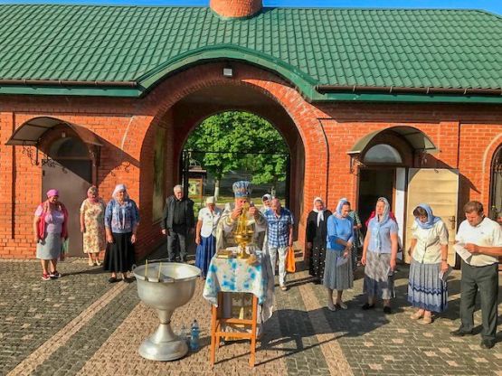 Престольный праздник Божией Матери в честь Ее иконы «Мати Молебница»