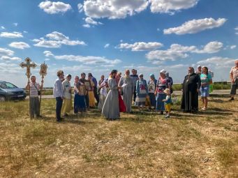 Традиционный Крестный ход из Чаплинки в Асканию-Нова