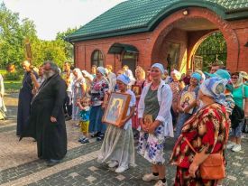 Традиционный Крестный ход из Чаплинки в Асканию-Нова