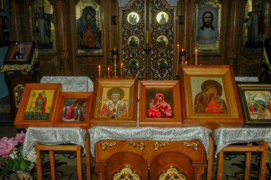 Молебен с чтением акафистов