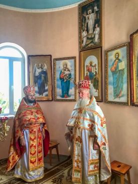 Божественная литургия в с. Надеждовка