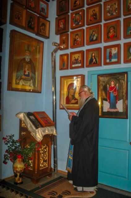 Молебен с чтением акафистов