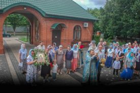 Престольный праздник Божией Матери в честь Ее иконы «Мати Молебница»