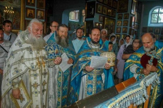 Престольный праздник Божией Матери в честь Ее иконы «Мати Молебница»