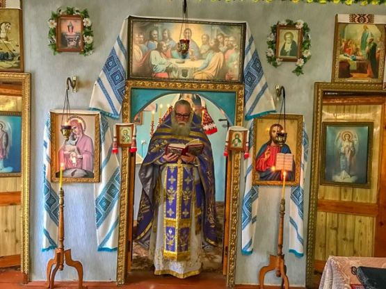 Божественная литургия в с. Хлебодаровка