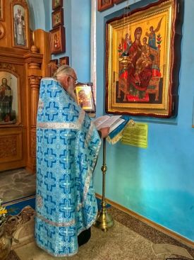 Утреня с чтением акафиста Пресвятой Богородице