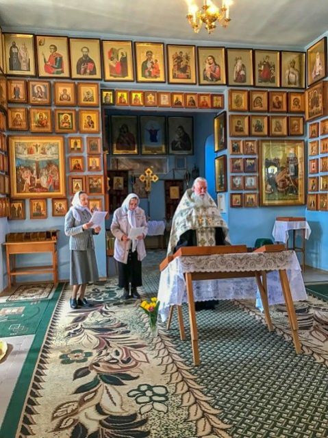 Молебен у святынь