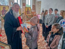 Встреча настоятеля с детьми