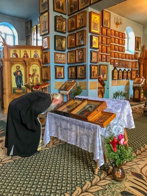Молебен у святынь