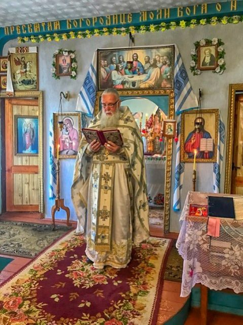 Божественная литургия в с. Хлебодаровка