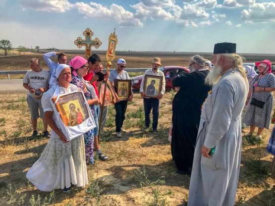Традиционный Крестный ход из Чаплинки в Асканию-Нова