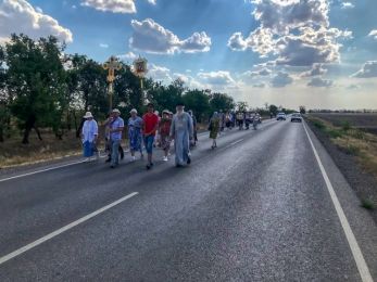Традиционный Крестный ход из Чаплинки в Асканию-Нова